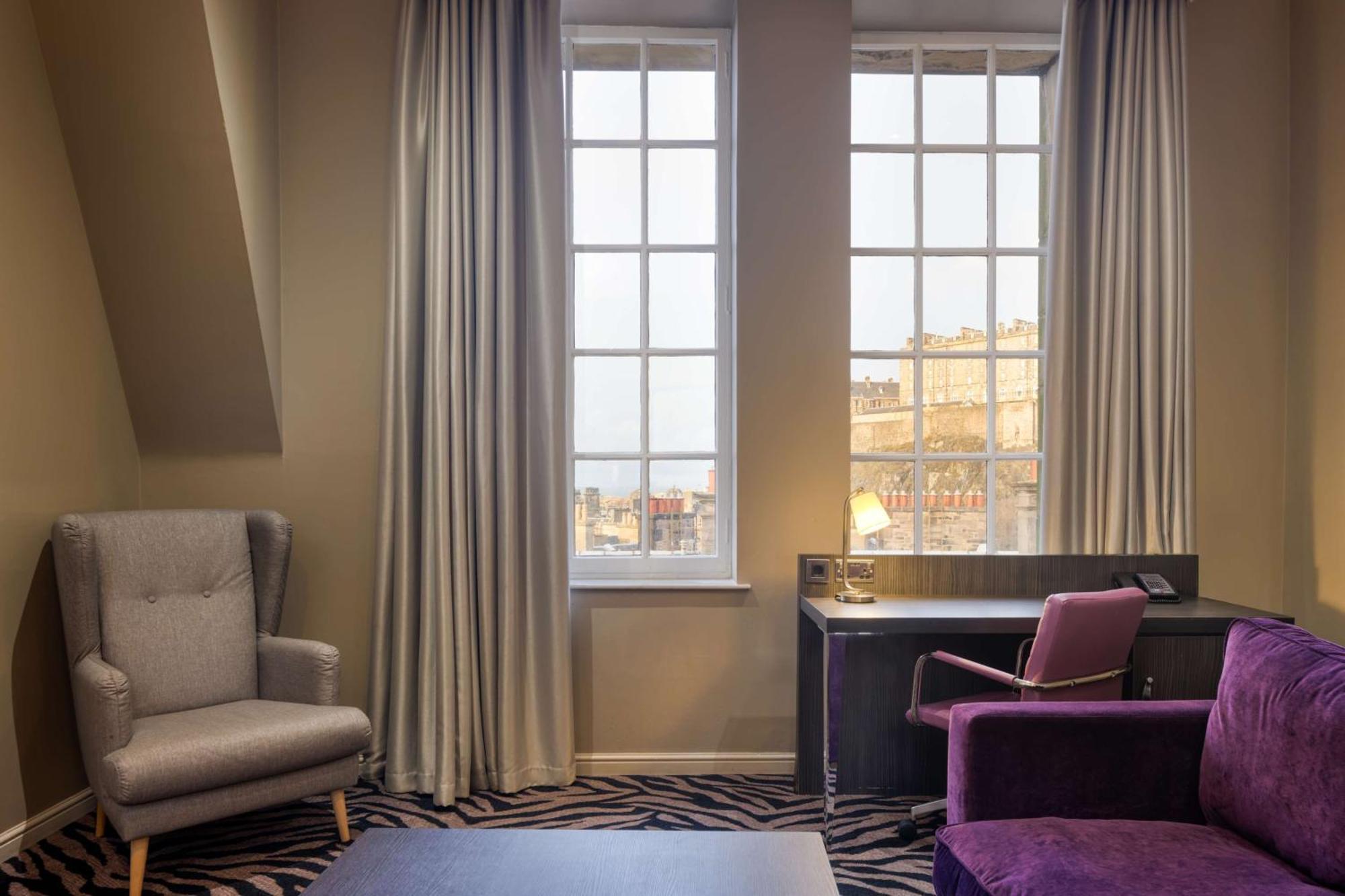 Отель Doubletree By Hilton Centre 4*