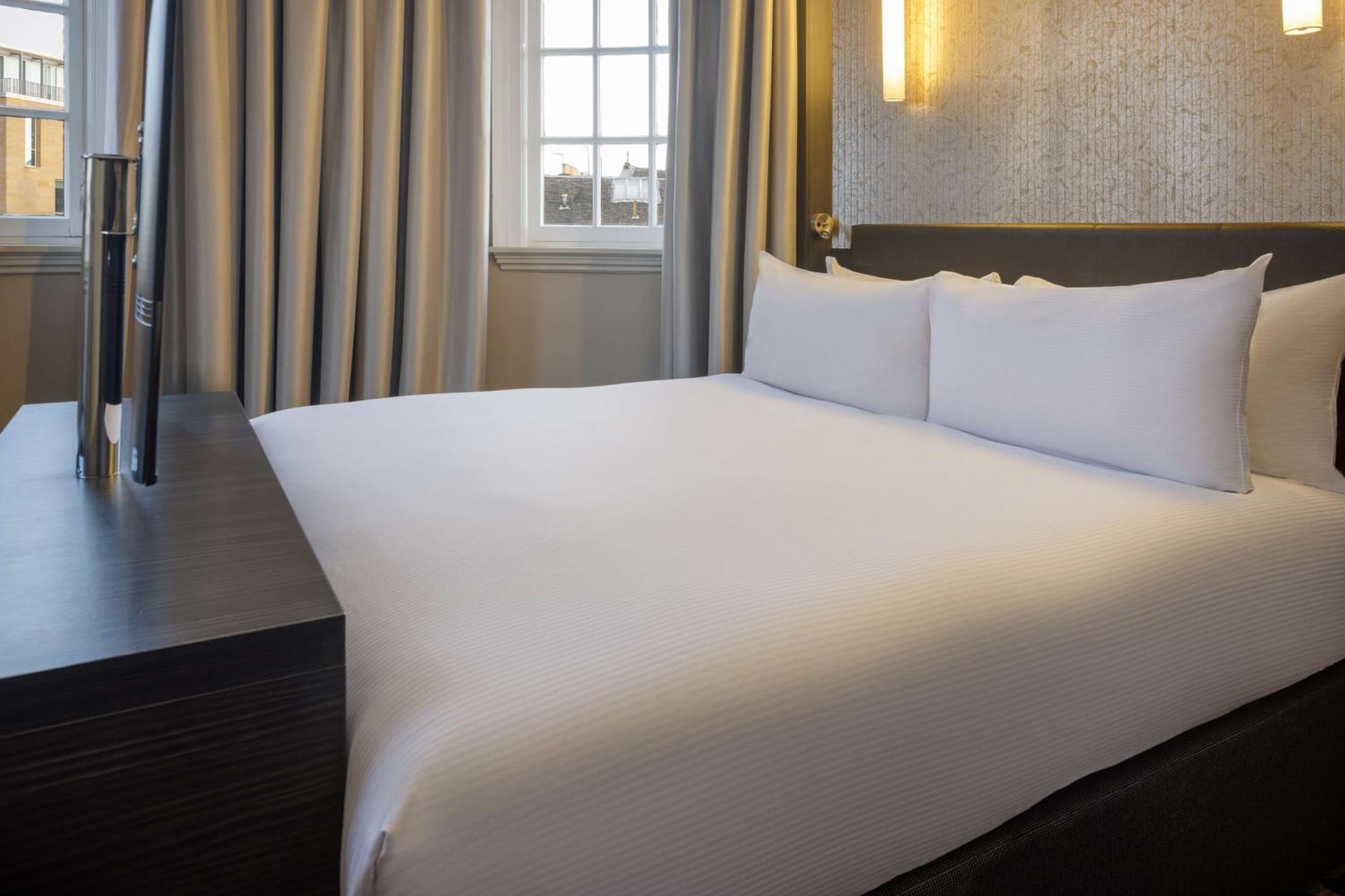Doubletree By Hilton Centre Отель