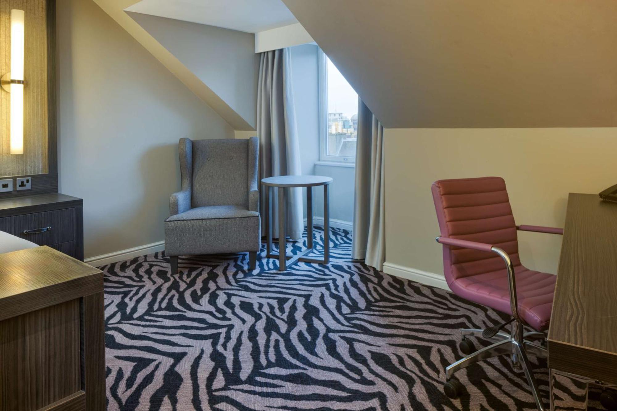 Отель Doubletree By Hilton Centre 4*