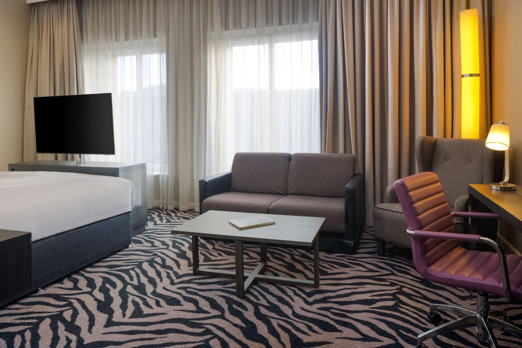 Отель Doubletree By Hilton Centre 4*